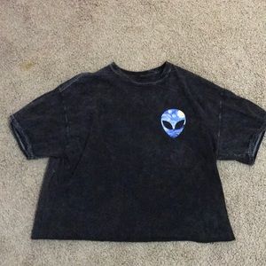 cropped black shirt with starry night alien